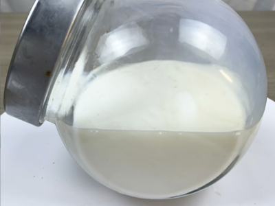 防銹面漆乳液8308 具有優(yōu)異的快干性能、初期耐水性及抗回粘性，對金屬基材的附著力好，漆膜致密性高，耐鹽霧性能優(yōu)異，與常規(guī)防銹助劑、防銹顏料相容性好